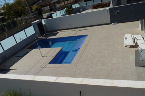Villa en venta en Torre de la Horadada, Alicante, España 5 dormitorios, 282 m2 No. 58212 - foto 2