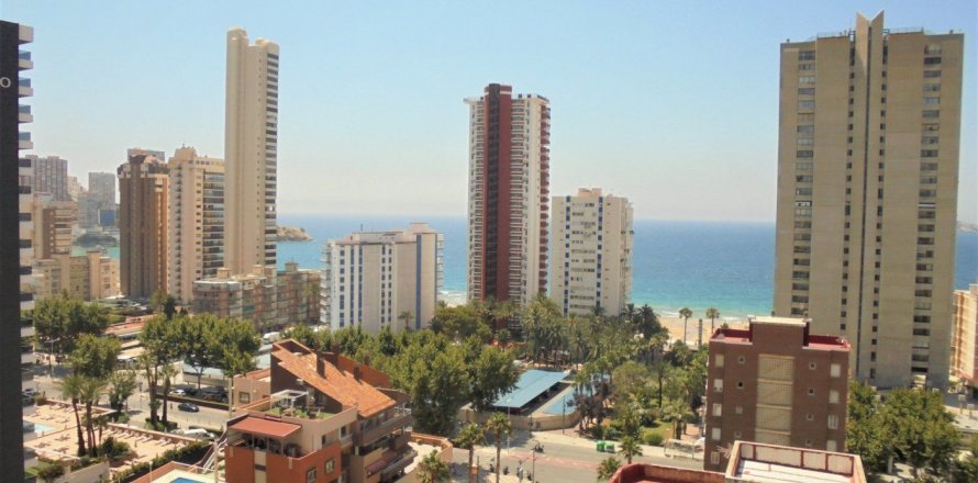 Apartamento en Benidorm, Alicante, España 2 dormitorios, 73 m2 No. 59232
