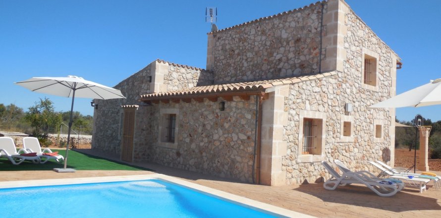 Casa adosada en Llubi, Mallorca, España 4 dormitorios, 140 m2 No. 59473
