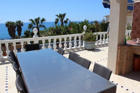 Villa en venta en El Campello, Alicante, España 4 dormitorios, 400 m2 No. 58953 - foto 2