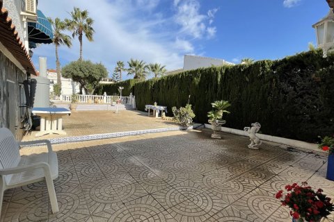 Villa en venta en Los Balcones, Alicante, España 4 dormitorios, 170 m2 No. 59003 - foto 5