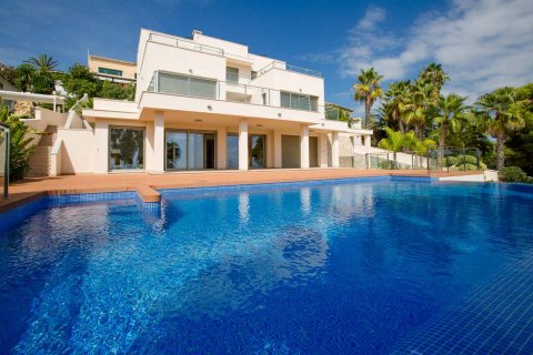 Villa en venta en Moraira, Alicante, España 4 dormitorios, 559 m2 No. 58860 - foto 1