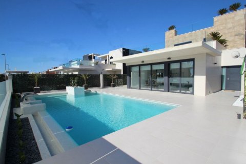 Villa en venta en Campoamor, Alicante, España 4 dormitorios, 197 m2 No. 58014 - foto 2