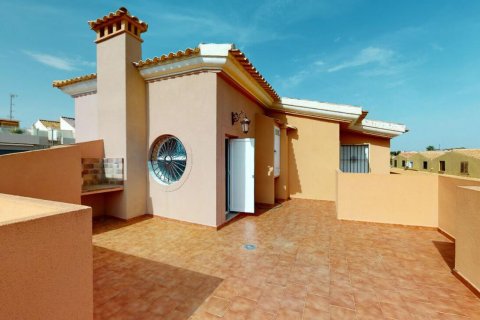 Casa adosada en venta en Torrevieja, Alicante, España 3 dormitorios, 153 m2 No. 58846 - foto 5