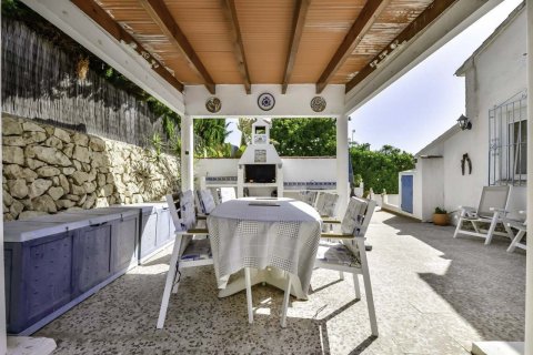 Villa en venta en Calpe, Alicante, España 4 dormitorios, 175 m2 No. 59152 - foto 7