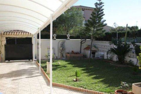 Villa en venta en Torrevieja, Alicante, España 4 dormitorios,  No. 58321 - foto 1