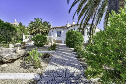 Villa en venta en Calpe, Alicante, España 4 dormitorios, 175 m2 No. 59152 - foto 1
