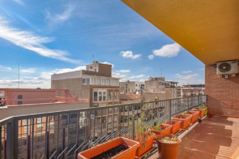 Apartamento en venta en Alicante, España 7 dormitorios, 168 m2 No. 58728 - foto 2