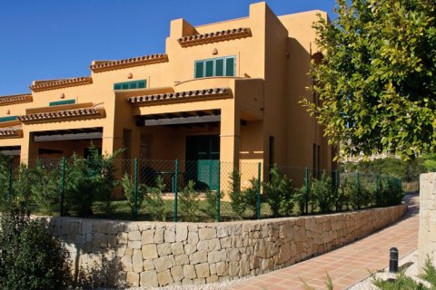 Casa adosada en venta en Benidorm, Alicante, España 2 dormitorios, 90 m2 No. 58183 - foto 2