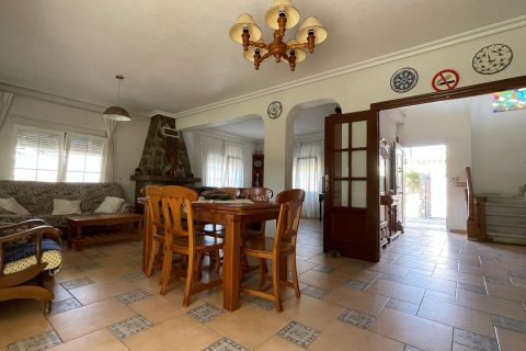 Villa en venta en Cabo Roig, Alicante, España 4 dormitorios, 245 m2 No. 59028 - foto 10