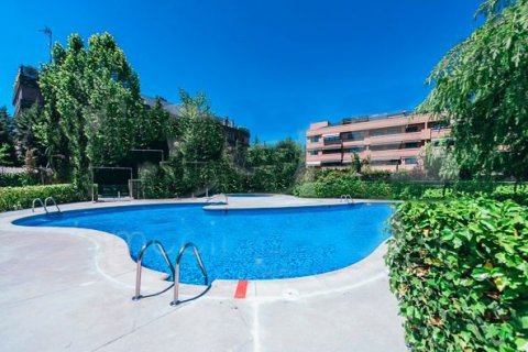 Apartamento en venta en Madrid, España 2 dormitorios, 139 m2 No. 58455 - foto 1