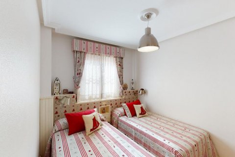 Casa adosada en venta en Torrevieja, Alicante, España 3 dormitorios, 153 m2 No. 58846 - foto 9