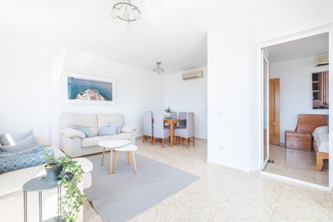 Apartamento en venta en Benidorm, Alicante, España 2 dormitorios, 87 m2 No. 59282 - foto 4