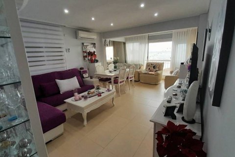 Apartamento en venta en Benidorm, Alicante, España 2 dormitorios, 90 m2 No. 59395 - foto 9