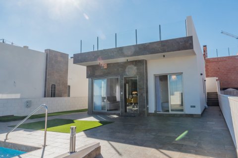 Villa en venta en Villamartin, Alicante, España 3 dormitorios, 84 m2 No. 58144 - foto 1