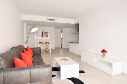 Apartamento en venta en Villamartin, Alicante, España 3 dormitorios, 122 m2 No. 58258 - foto 4