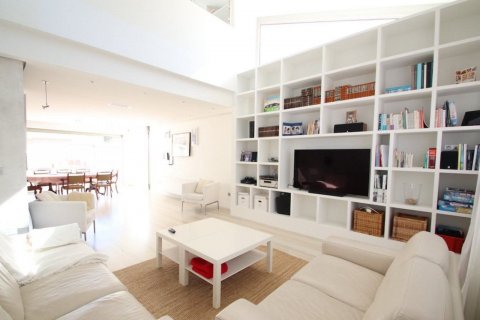 Villa en venta en Torrevieja, Alicante, España 5 dormitorios, 299 m2 No. 59399 - foto 4