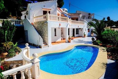 Villa en venta en Benissa, Alicante, España 4 dormitorios, 236 m2 No. 58444 - foto 1