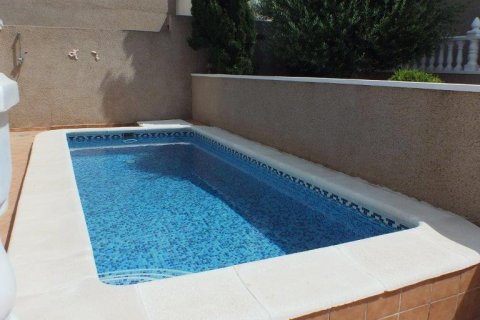 Villa en venta en Torrevieja, Alicante, España 3 dormitorios, 125 m2 No. 58522 - foto 2
