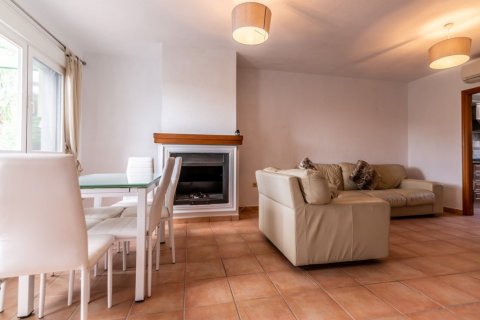 Casa adosada en venta en La Nucia, Alicante, España 4 dormitorios, 180 m2 No. 58584 - foto 6