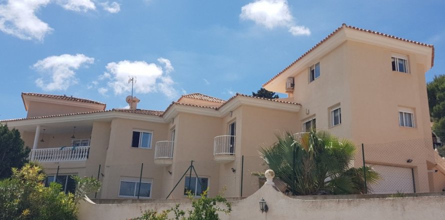 Villa en Alfaz del Pi, Alicante, España 5 dormitorios, 350 m2 No. 59655