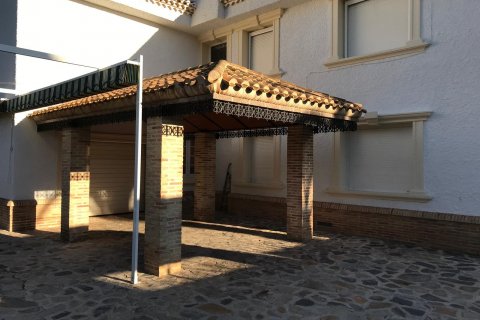 Villa en venta en Cabo Roig, Alicante, España 6 dormitorios, 545 m2 No. 58694 - foto 3