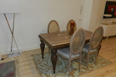 Apartamento en venta en Madrid, España 3 dormitorios, 130 m2 No. 58458 - foto 7