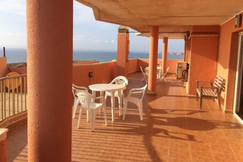 Apartamento en venta en La Manga del Mar Menor, Murcia, España 3 dormitorios, 150 m2 No. 58594 - foto 1