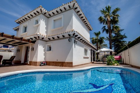 Villa en venta en Cabo Roig, Alicante, España 4 dormitorios, 201 m2 No. 58669 - foto 1