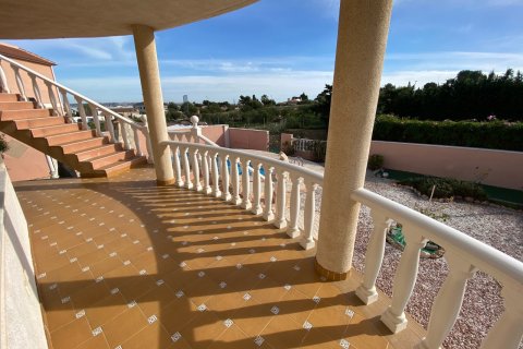Villa en venta en Los Balcones, Alicante, España 3 dormitorios, 220 m2 No. 58556 - foto 4