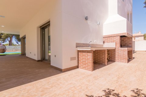 Villa en venta en Campoamor, Alicante, España 5 dormitorios, 256 m2 No. 58546 - foto 3