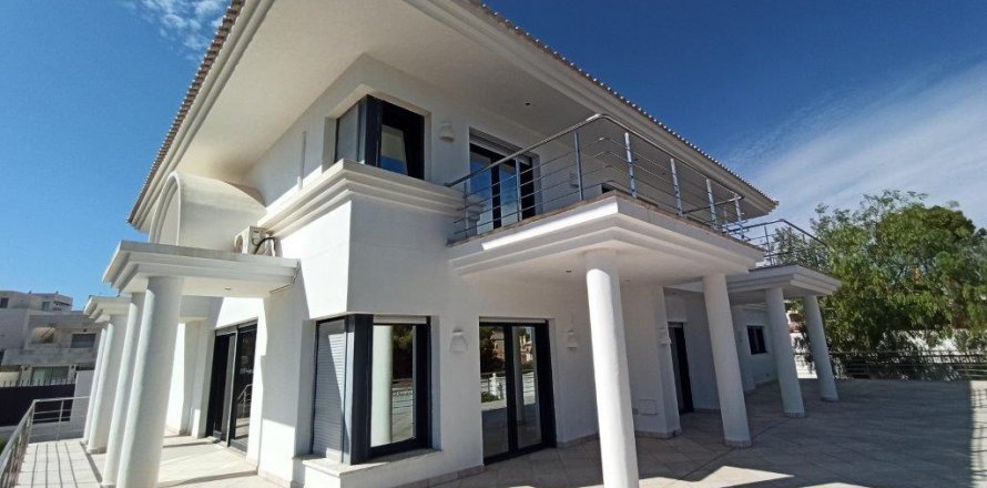 Villa en Villamartin, Alicante, España 9 dormitorios, 500 m2 No. 59034