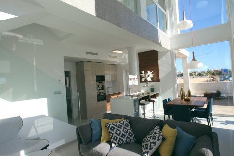 Villa en venta en Ciudad Quesada, Alicante, España 3 dormitorios, 109 m2 No. 58005 - foto 2