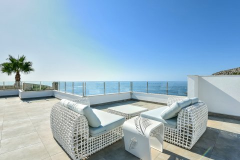 Villa en venta en Calpe, Alicante, España 4 dormitorios, 427 m2 No. 58396 - foto 1