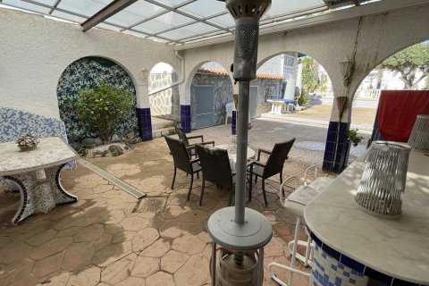 Villa en venta en Los Balcones, Alicante, España 4 dormitorios, 170 m2 No. 59003 - foto 7