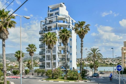 Apartamento en venta en Calpe, Alicante, España 4 dormitorios, 121 m2 No. 57546 - foto 1