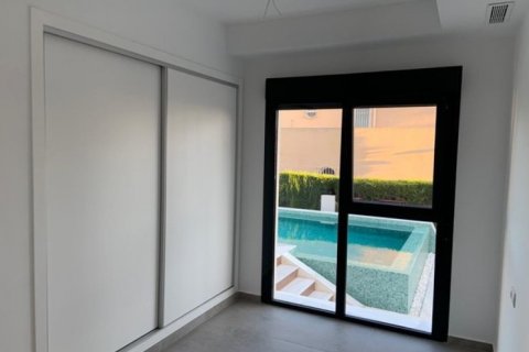 Villa en venta en Los Balcones, Alicante, España 3 dormitorios, 247 m2 No. 58318 - foto 6