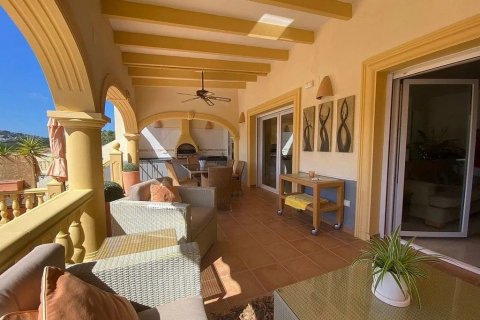 Villa en venta en Calpe, Alicante, España 4 dormitorios, 216 m2 No. 59671 - foto 7