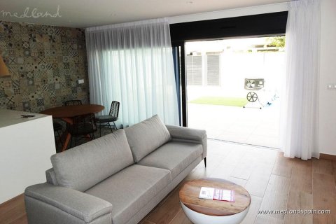 Villa en venta en Pilar de la Horadada, Alicante, España 3 dormitorios, 116 m2 No. 59988 - foto 3