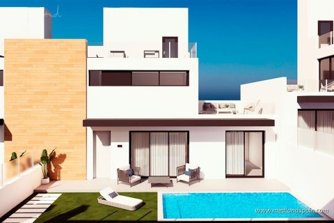 Casa adosada en venta en Villamartin, Alicante, España 3 dormitorios, 101 m2 No. 60693 - foto 1