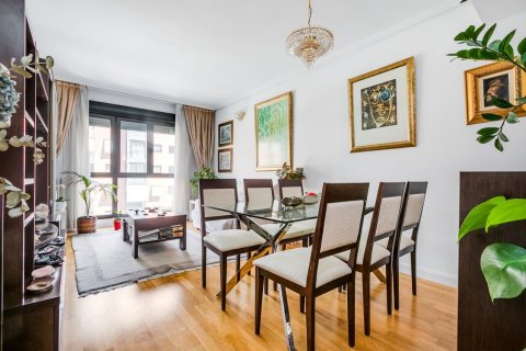 Apartamento en venta en Madrid, España 3 dormitorios, 100 m2 No. 60161 - foto 3