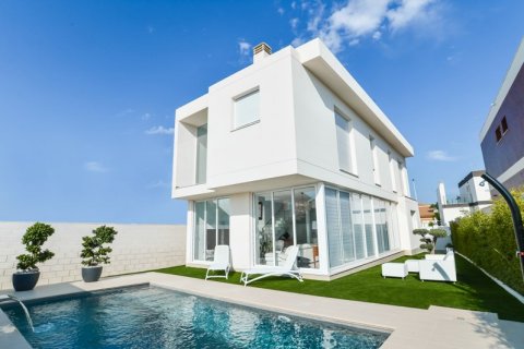 Villa en venta en Gran Alacant, Alicante, España 4 dormitorios, 169 m2 No. 59116 - foto 1