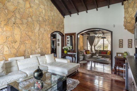 Villa en venta en Las Palmas De Gran Canaria, Gran Canaria, España 5 dormitorios, 240 m2 No. 3953 - foto 19