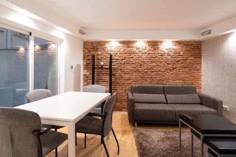 Apartamento en venta en Madrid, España 2 dormitorios, 52 m2 No. 62504 - foto 5