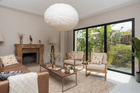 Villa en venta en Marbella, Málaga, España 8 dormitorios, 539 m2 No. 62121 - foto 4