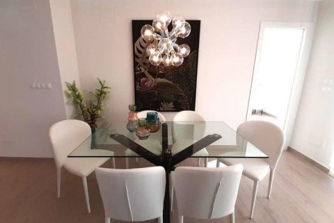 Apartamento en venta en Guardamar del Segura, Alicante, España 3 dormitorios, 106 m2 No. 62818 - foto 7