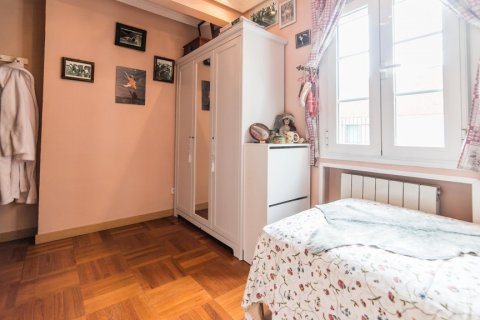Villa en venta en Madrid, España 7 dormitorios, 235 m2 No. 3348 - foto 27