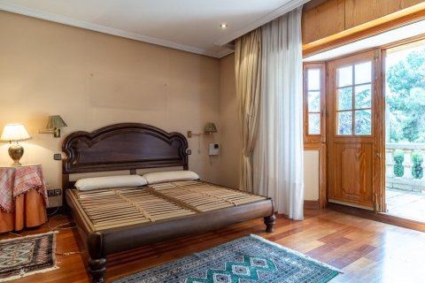 Villa en venta en Majadahonda, Madrid, España 5 dormitorios, 600 m2 No. 3597 - foto 27