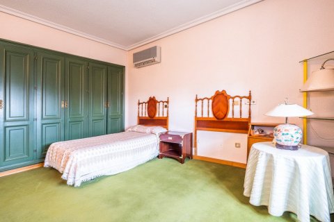 Villa en venta en Madrid, España 5 dormitorios, 890 m2 No. 62241 - foto 23