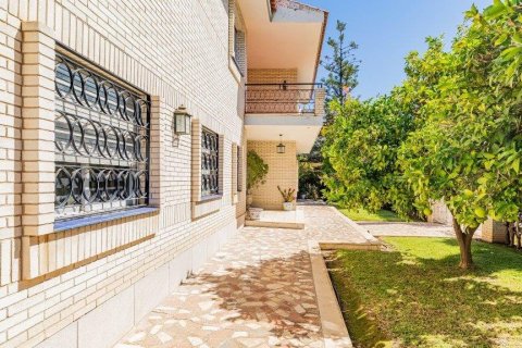 Villa en venta en Castilleja de la Cuesta, Sevilla, España 10 dormitorios, 630 m2 No. 62239 - foto 4